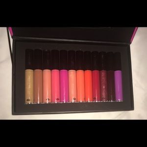 Makeup Forever Artist Plexi-Gloss Collection